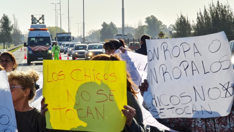 Denuncian A Un Docente De Luján Por Abuso Noticias De Luján Bisemanario El Civismo 1455