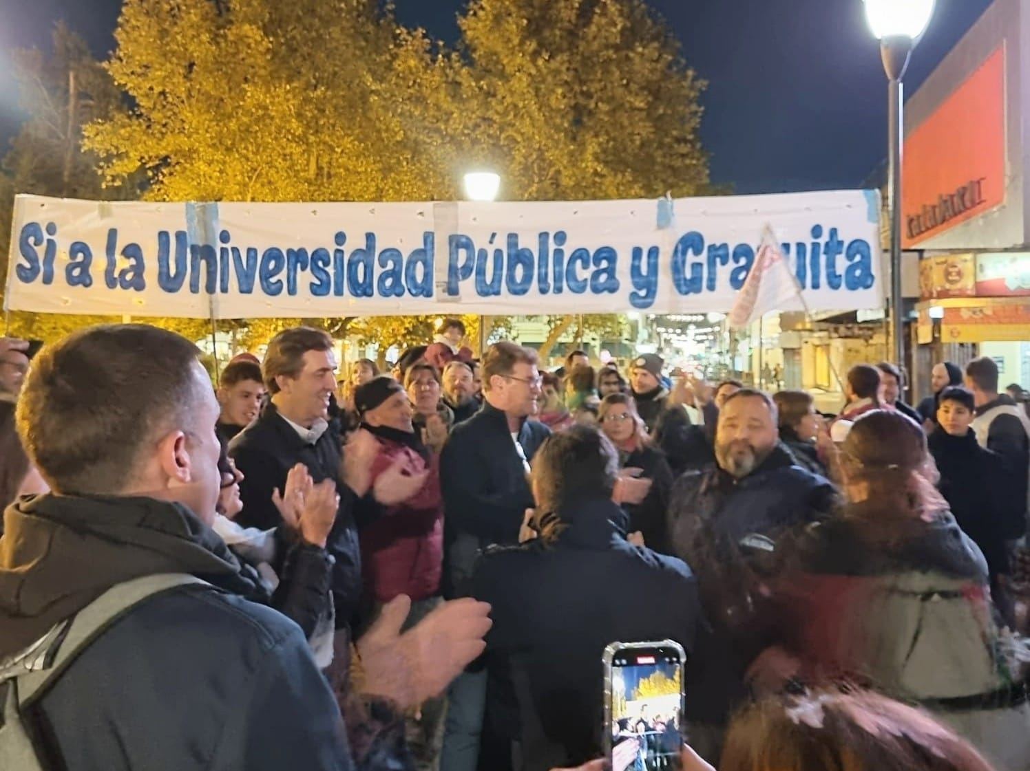 Universitarios Salieron A La Calle En La Previa Del Paro Noticias De Luján Bisemanario El 4674